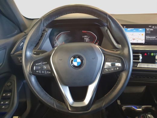 BMW 1-serie 118i Executive Edition | Cruise Control | Apple Carplay | Navigatie ActivLease financial lease
