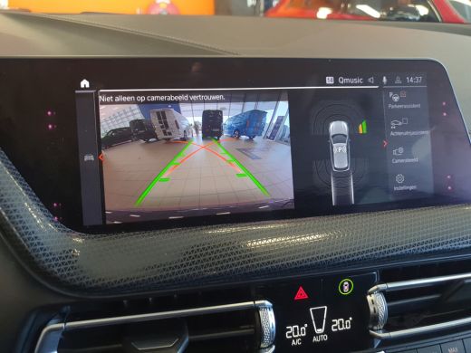 BMW 1-serie 118i Executive Edition | Cruise Control | Apple Carplay | Navigatie ActivLease financial lease