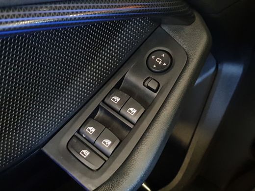 BMW 1-serie 118i Executive Edition | Cruise Control | Apple Carplay | Navigatie ActivLease financial lease