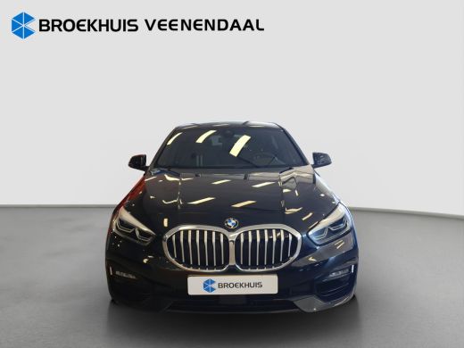 BMW 1-serie 118i Executive Edition | Cruise Control | Apple Carplay | Navigatie ActivLease financial lease