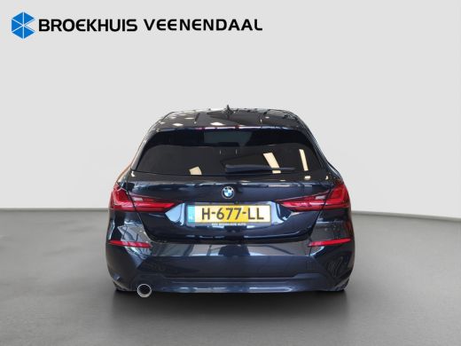 BMW 1-serie 118i Executive Edition | Cruise Control | Apple Carplay | Navigatie ActivLease financial lease