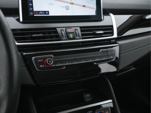 BMW 2 Serie Active Tourer 225xe iPerformance Executive (INCL-BTW) *DAKOTA-LEATHER | FULL-LED | HARMAN/KARDON-... ActivLease financial lease