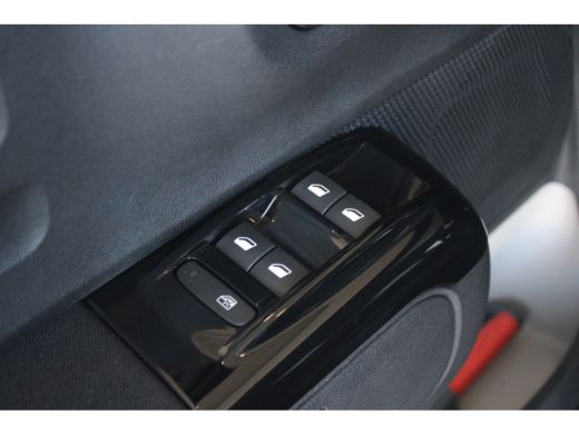 Citroën C3 1.2 Turbo 110-PK Shine | CAMERA | KEYLESS | NAVI | CLIMATE CONTROL | APPLE CARPLAY / ANDROID AUTO... ActivLease financial lease