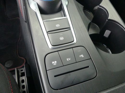 Ford Kuga 2.5 PHEV 225PK ST-Line | STOEL+STUUR+VOORRUITVERWARMING | NAVI | PARKEERSENSOREN | CAMERA | 18'' ... ActivLease financial lease