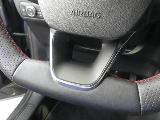Ford Kuga 2.5 PHEV 225PK ST-Line | STOEL+STUUR+VOORRUITVERWARMING | NAVI | PARKEERSENSOREN | CAMERA | 18'' ... ActivLease financial lease