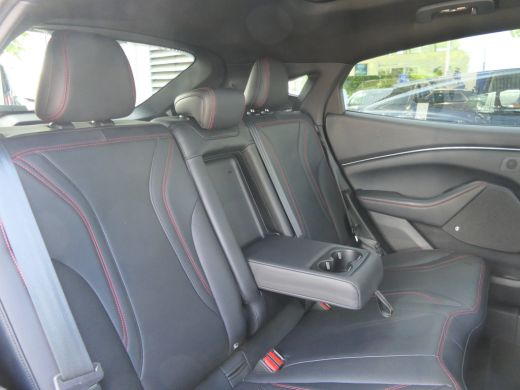 Ford Mustang Mach-E AWD 75 kWh | Panoramadak | 360 Camera | Adaptive Cruise | BLIS | Elektrische Achterklep | ... ActivLease financial lease