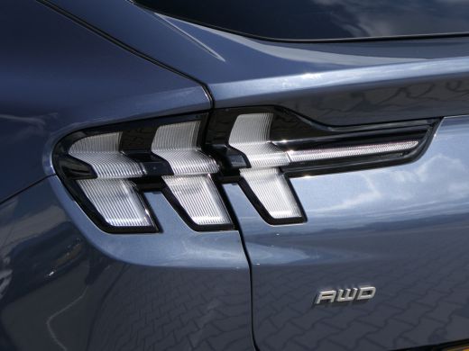Ford Mustang Mach-E AWD 75 kWh | Panoramadak | 360 Camera | Adaptive Cruise | BLIS | Elektrische Achterklep | ... ActivLease financial lease