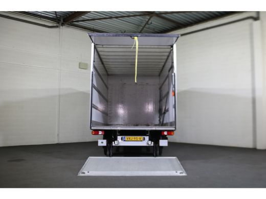 Iveco Daily 35S18 3.0 Automaat Bakwagen met Laadklep ActivLease financial lease