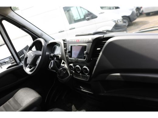 Iveco Daily 35S18 3.0 Automaat Bakwagen met Laadklep ActivLease financial lease
