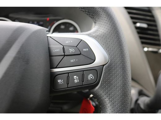 Iveco Daily 35S18 3.0 Automaat Bakwagen met Laadklep ActivLease financial lease