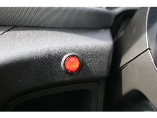 Iveco Daily 35S18 3.0 Automaat Bakwagen met Laadklep ActivLease financial lease