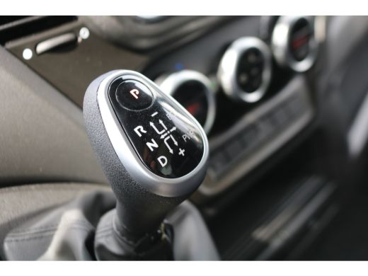 Iveco Daily 35S18 3.0 Automaat Bakwagen met Laadklep ActivLease financial lease