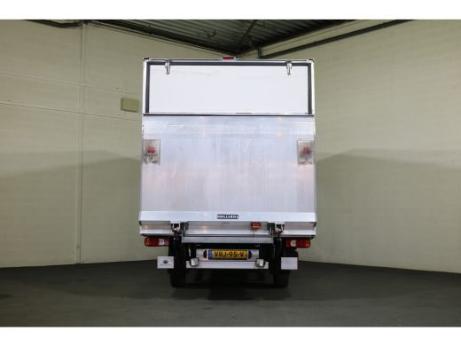Iveco Daily 35S18 3.0 Automaat Bakwagen met Laadklep ActivLease financial lease