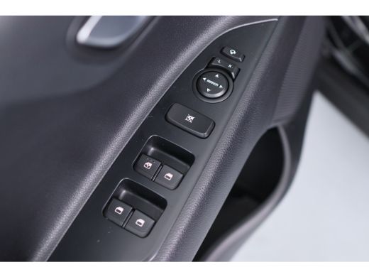 Kia Stonic 1.0 T-GDi DynamicPlusLine | Navi | Camera | Clima | Keyless | Parkeersensoren | DAB | Cruise Cont... ActivLease financial lease