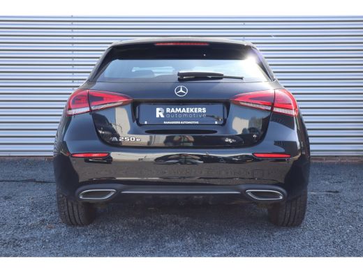 Mercedes A-Klasse 250 e Luxury Sfeer verlichting / Widescreen / Camera / Carplay / ActivLease financial lease