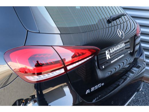 Mercedes A-Klasse 250 e Luxury Sfeer verlichting / Widescreen / Camera / Carplay / ActivLease financial lease
