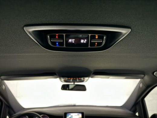Mercedes V-Klasse 250d Extra Lang DC Avantgarde Leer Trekh. ActivLease financial lease