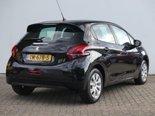 Peugeot 208 1.2 PureTech 82PK Blue Lion | NAVI | APPLE CARPLAY/ANDROID AUTO | CRUISE CONTROL | PARKEERSENSOREN | ActivLease financial lease