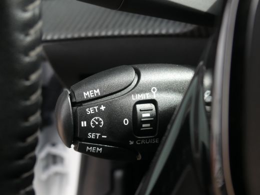Peugeot 208 1.2 PureTech Active Pack | APPLE CARPLAY/ANDROID AUTO | 16'' LMV | CRUISE CONTROL | PARKEERSENSOR... ActivLease financial lease