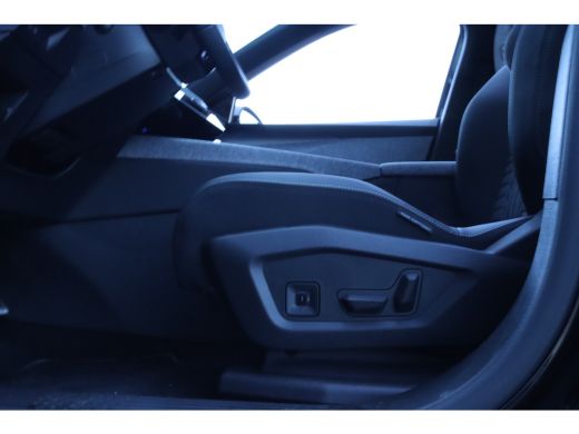 Peugeot 5008 1.2 Hybrid 136 GT | 7-Zits | FULL OPTION | Adaptieve Cruise | 360' Camera | Pano | Massage | Memo... ActivLease financial lease