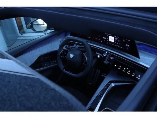 Peugeot 5008 1.2 Hybrid 136 GT | 7-Zits | FULL OPTION | Adaptieve Cruise | 360' Camera | Pano | Massage | Memo... ActivLease financial lease