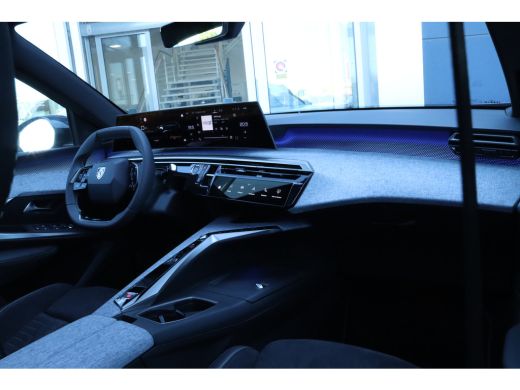 Peugeot 5008 1.2 Hybrid 136 GT | 7-Zits | FULL OPTION | Adaptieve Cruise | 360' Camera | Pano | Massage | Memo... ActivLease financial lease