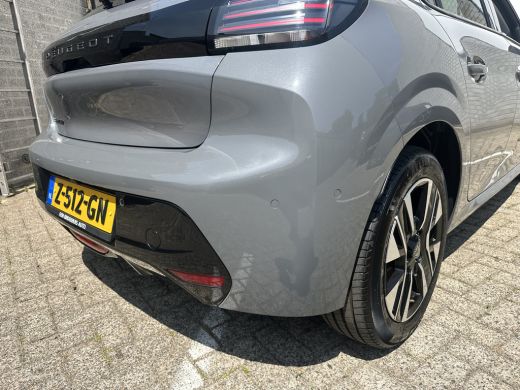 Peugeot e-208 EV Allure 51 kWh 3-Fase | 11 kW lader | Achterbank in delen neerklapbaar | Achteruitrijcamera ActivLease financial lease