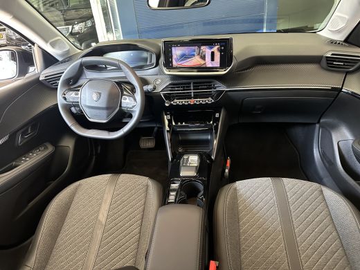 Peugeot e-208 EV Allure 51 kWh 3-Fase | 11 kW lader | Achterbank in delen neerklapbaar | Achteruitrijcamera ActivLease financial lease