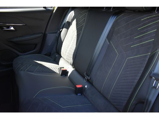 Peugeot e-208 EV GT 51 kWh | DEMO-DEAL | Alcantara | Navigatie | Elektr. Stoelen | Full-LED | Stoelverwarming |... ActivLease financial lease