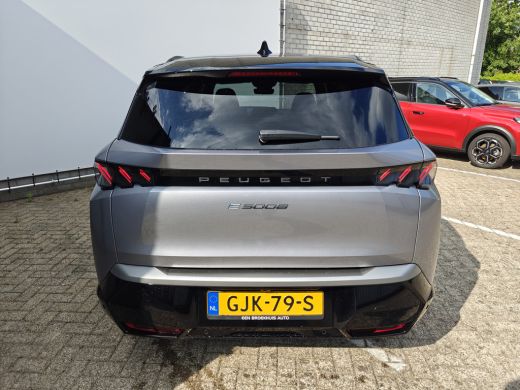 Peugeot e-5008 GT 73 kWh | Cruise control adaptief met Stop&Go | Electronic climate controle | Navigatiesysteem ... ActivLease financial lease