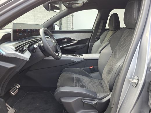 Peugeot e-5008 GT 73 kWh | Cruise control adaptief met Stop&Go | Electronic climate controle | Navigatiesysteem ... ActivLease financial lease