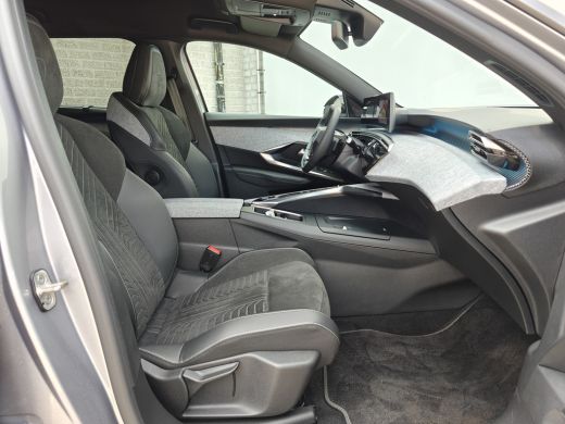 Peugeot e-5008 GT 73 kWh | Cruise control adaptief met Stop&Go | Electronic climate controle | Navigatiesysteem ... ActivLease financial lease