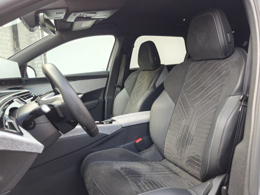 Peugeot e-5008 GT 73 kWh | Cruise control adaptief met Stop&Go | Electronic climate controle | Navigatiesysteem ... ActivLease financial lease