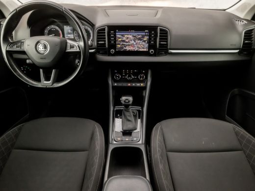 Skoda Karoq 1.5 TSI ACT Ambition Business 150Pk Automaat (APPLE CARPLAY, GROOT NAVI, CAMERA, TREKHAAK, SPORTS... ActivLease financial lease