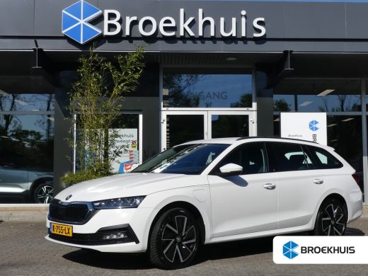 Skoda Octavia Combi 1.4 TSI iV PHEV 204PK Business Edition | NAVI | ELEKTRISCHE ACHTERKLEP | PARKEERSENSOREN | Skoda Octavia Combi 1.4 TSI iV PHEV 204PK Business Edition | NAVI | ELEKTRISCHE ACHTERKLEP | PARKEERSENSOREN |