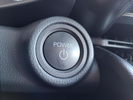 Toyota C-HR 1.8 Hybrid 140 First Edition | Apple CarPlay | Elektr. klep | Stoel/stuurverwarming | Rijklaarpri... ActivLease financial lease