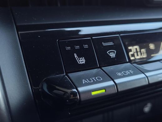 Toyota C-HR 1.8 Hybrid 140 First Edition | Apple CarPlay | Elektr. klep | Stoel/stuurverwarming | Rijklaarpri... ActivLease financial lease