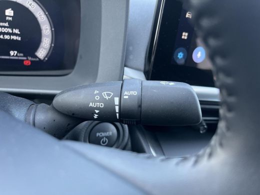 Toyota C-HR 2.0 Hybrid 200 First Edition | All-in prijs | Apple/Android | Camera | Navigatie | ActivLease financial lease