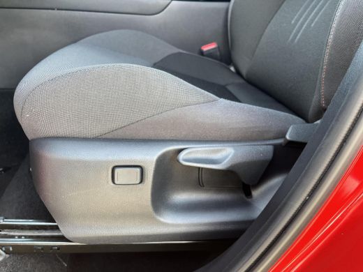 Toyota C-HR 2.0 Hybrid 200 First Edition | All-in prijs | Apple/Android | Camera | Navigatie | ActivLease financial lease