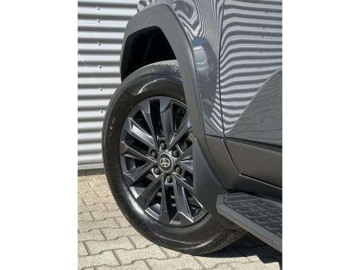 Toyota Land Cruiser 2.8 D-4D Blind Van Professional Executive Luxe Uitvoering! ActivLease financial lease