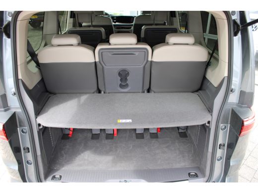 Volkswagen Multivan eHybrid | Style | 150 PK | L2 | Trekhaak | Navi | Standkachel | Elektrische Schuifdeuren | Ledere... ActivLease financial lease