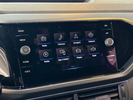 Volkswagen T-Cross 1.0 TSI 110pk R-Line | Adaptive Cruise Control | 18 inch lichtmetaal | Navigatie | Climatronic ActivLease financial lease