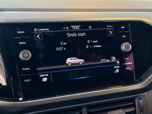 Volkswagen T-Cross 1.0 TSI 110pk R-Line | Adaptive Cruise Control | 18 inch lichtmetaal | Navigatie | Climatronic ActivLease financial lease