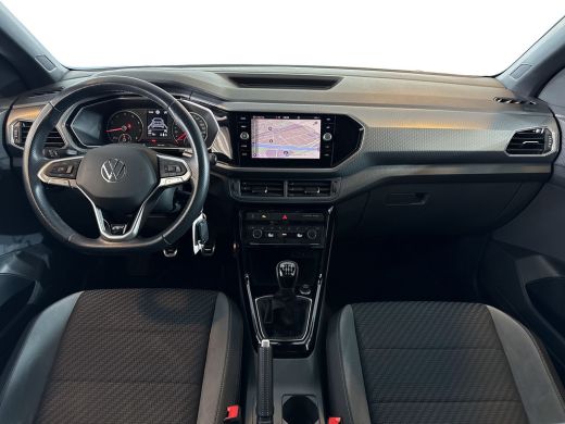 Volkswagen T-Cross 1.0 TSI 110pk R-Line | Adaptive Cruise Control | 18 inch lichtmetaal | Navigatie | Climatronic ActivLease financial lease