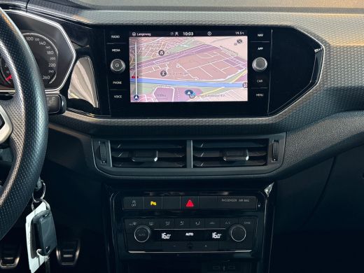 Volkswagen T-Cross 1.0 TSI 110pk R-Line | Adaptive Cruise Control | 18 inch lichtmetaal | Navigatie | Climatronic ActivLease financial lease