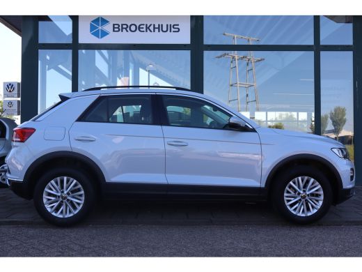 Volkswagen T-Roc 1.5 TSI Style | Airco | Bluetooth telefoonvoorbereiding | Cruise control adaptief ActivLease financial lease