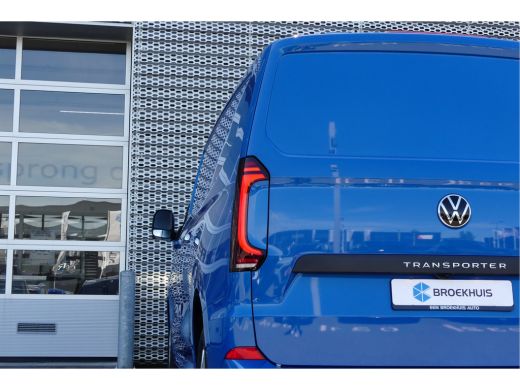 Volkswagen Transporter Bulli | IQ.LIGHT | DSG | ACC | Lichtmetalen velgen 17" | DynamicLight Assist | Camera ActivLease financial lease
