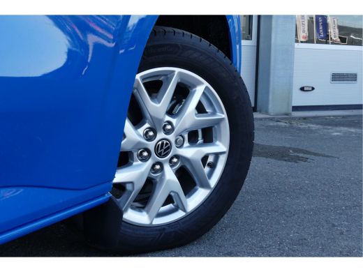 Volkswagen Transporter Bulli | IQ.LIGHT | DSG | ACC | Lichtmetalen velgen 17" | DynamicLight Assist | Camera ActivLease financial lease
