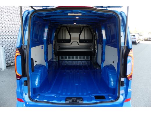 Volkswagen Transporter Bulli | IQ.LIGHT | DSG | ACC | Lichtmetalen velgen 17" | DynamicLight Assist | Camera ActivLease financial lease