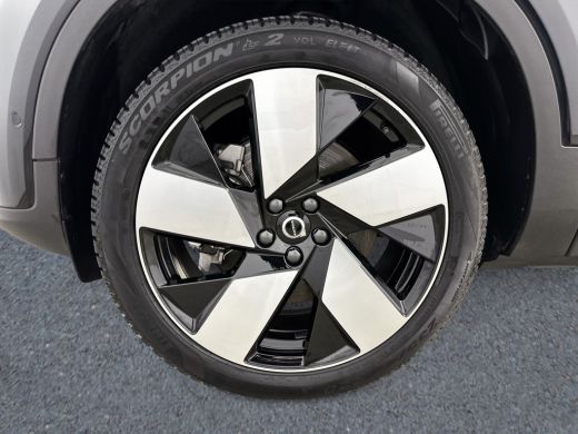 Volvo  C40 Single Motor Extended Range Ultimate 82 kWh | 20" | Microtech/Nubuck bekleding | Trekhaak | Getin... ActivLease financial lease